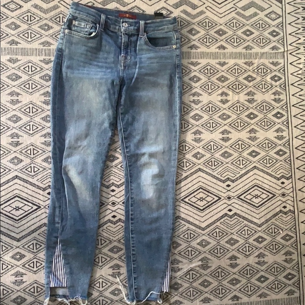 7 for all mankind cut hem w/ accent. Unique.